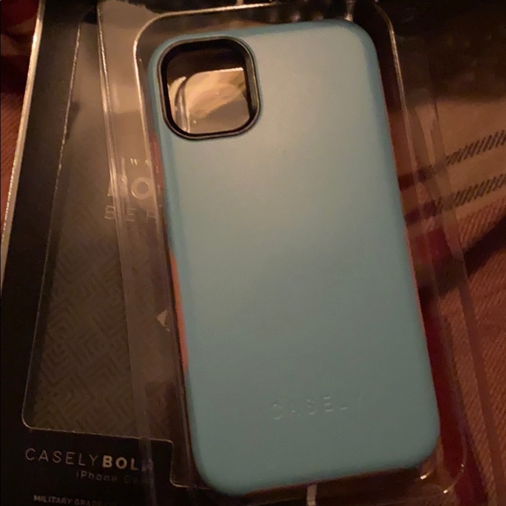 IPhone 11 Casely Bold Case